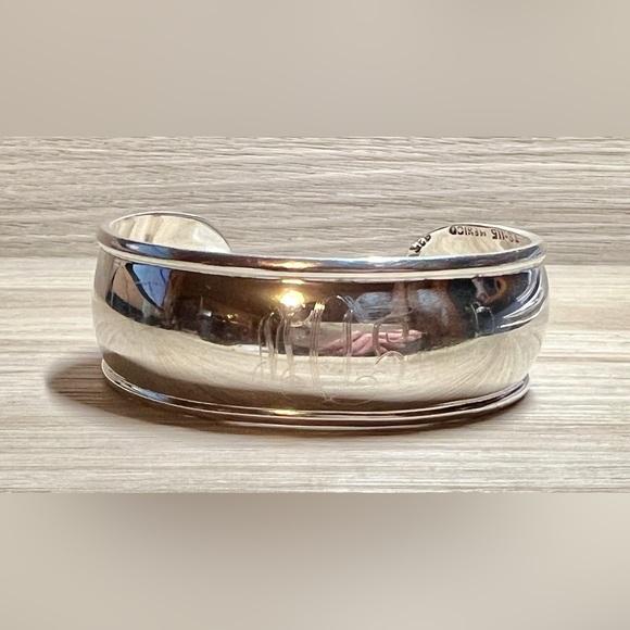 Vintage Handmade Taxco TS-115 Sterling Silver Engraved Cuff Bracelet, 27g - Picture 1 of 5